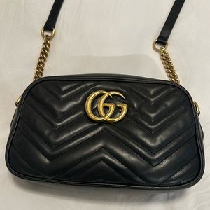 GUCCI GG Marmont Small Shoulder Bag